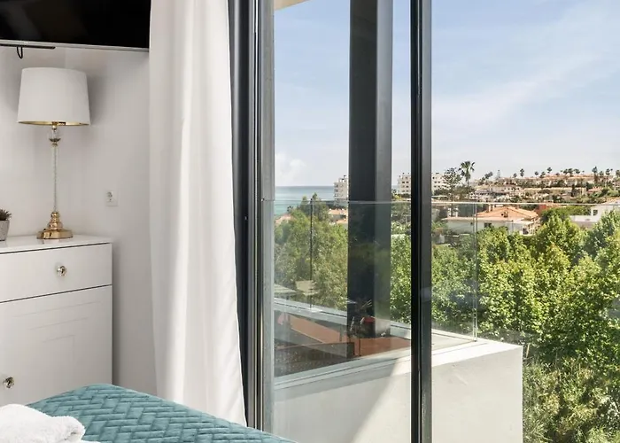 Luxury Agnieto - The View *