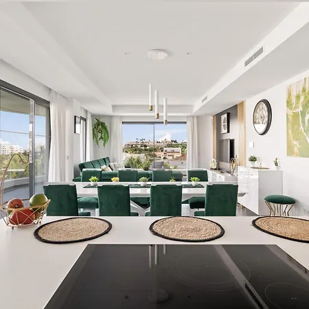 Апартаменти Luxury Agnieto - The View Фуенхірола